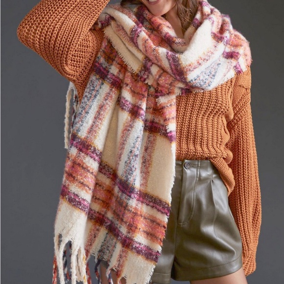 COPY - Anthropologie fringed plaid scarf in excellent condition, worn once! - Picture 3 of 6